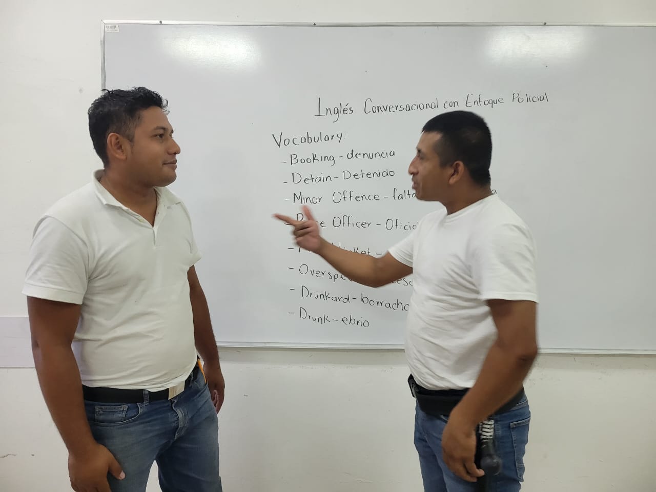 ACADEMIA DE POLICÍA DE CANCÚN CAPACITA A CADETES EN INGLÉS CON ENFOQUE POLICIAL